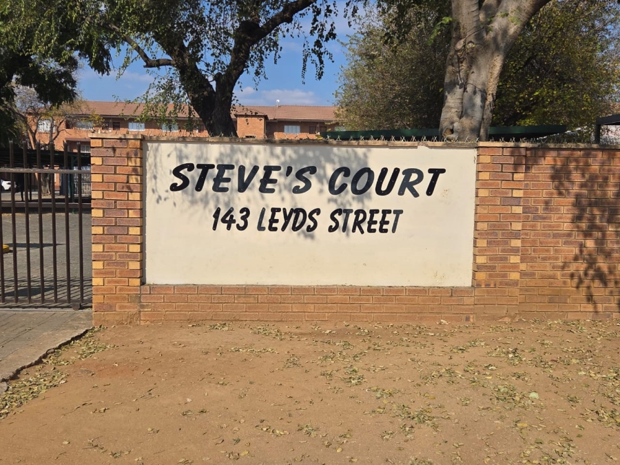 1 Bedroom Property for Sale in Rustenburg Central North West
